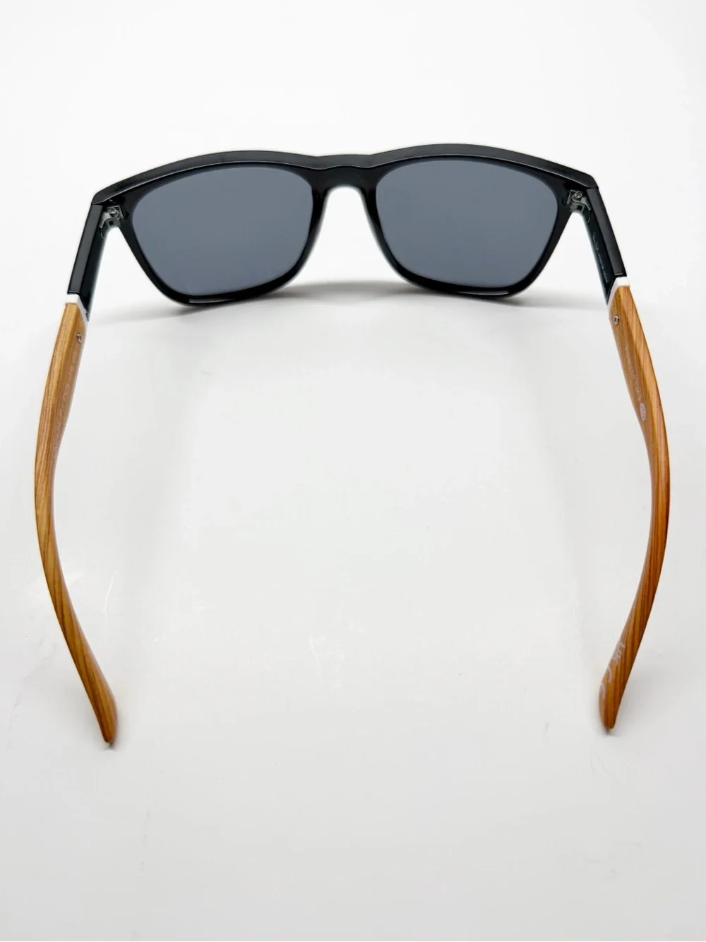 Foster Grant x Panama Jack Polarized Wood Grain Sunglasses